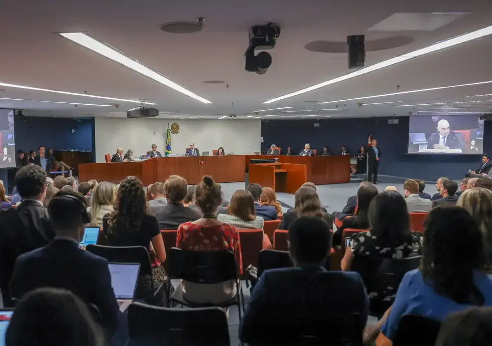 STF encerra primeiro dia do julgamento de Bolsonaro e aliados